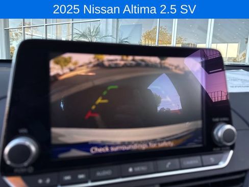 Used 2025 Nissan Altima 2.5 SV FWD image 19