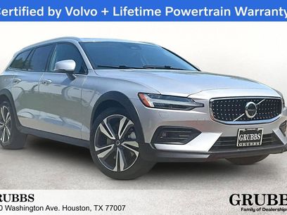Used 2025 Volvo V60 B5 Cross Country Plus