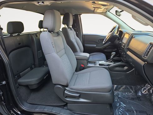 Used 2024 Nissan Frontier S image 15