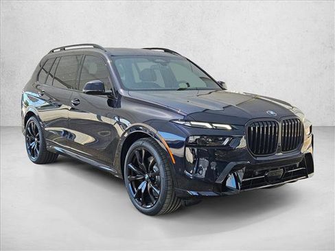 Certified 2026 BMW X7 xDrive40i w/ M Sport Package AWD/4WD image 6