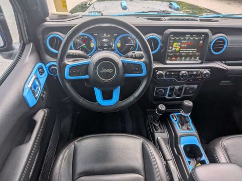 Used 2023 Jeep Wrangler Unlimited Sahara w/ Cold Weather Group AWD/4WD image 15
