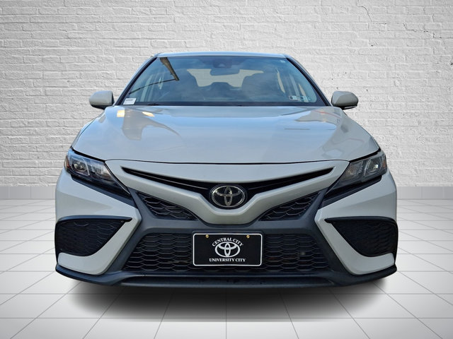 Used 2024 Toyota Camry SE FWD image 2