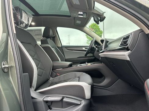 New 2026 Volkswagen Atlas Peak Edition AWD/4WD image 15