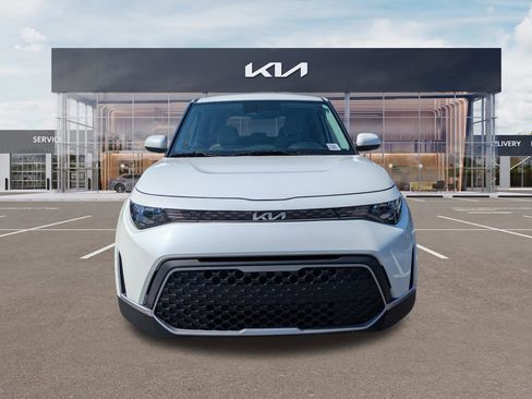 Certified 2023 Kia Soul LX FWD image 7