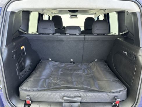 Used 2020 Jeep Renegade Latitude w/ UConnect 8.4 Nav Group image 39