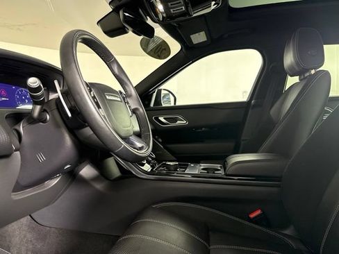 Used 2019 Land Rover Range Rover Velar R-Dynamic SE AWD/4WD image 34