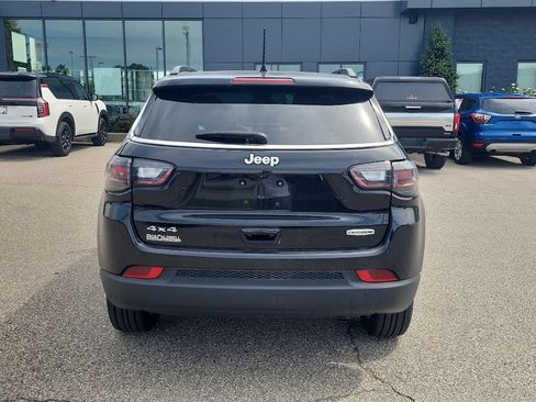 Used 2022 Jeep Compass Latitude w/ Sun and Sound Group AWD/4WD image 6