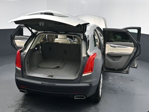 Used 2019 Cadillac XT5 Premium Luxury image 16