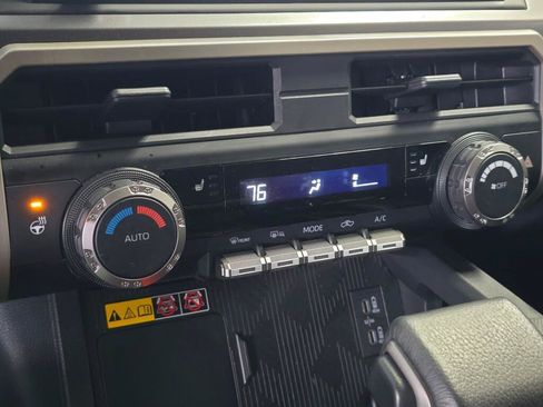 Used 2024 Toyota Tacoma SR5 AWD/4WD image 28