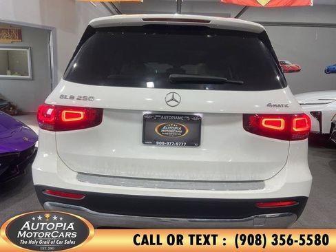 Used 2021 Mercedes-Benz GLB 250 4MATIC image 45