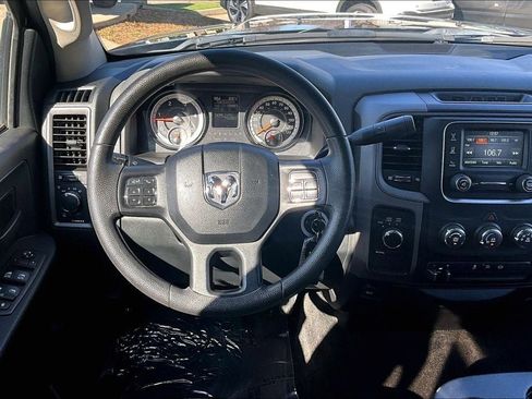 Used 2016 RAM 2500 Tradesman w/ Chrome Appearance Group image 4