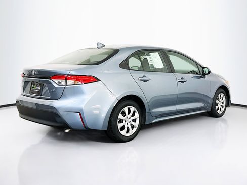 Used 2025 Toyota Corolla LE image 9