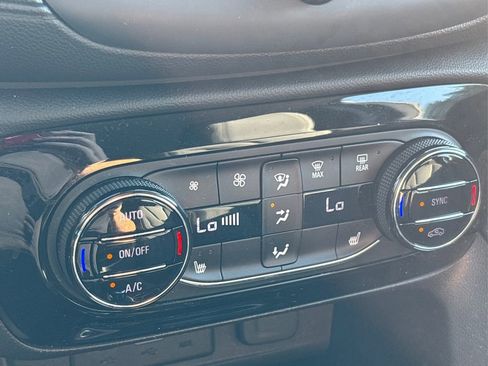 Used 2023 Buick Encore GX Select w/ Sport Touring Package image 28