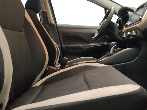 Used 2021 Nissan Versa SV FWD image 21