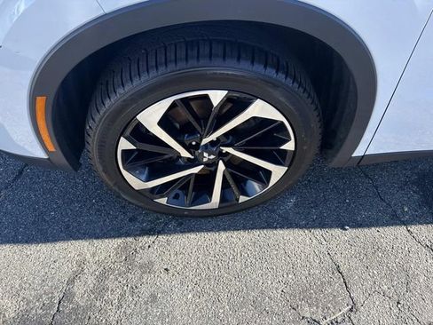 Used 2023 Mitsubishi Outlander SE image 13