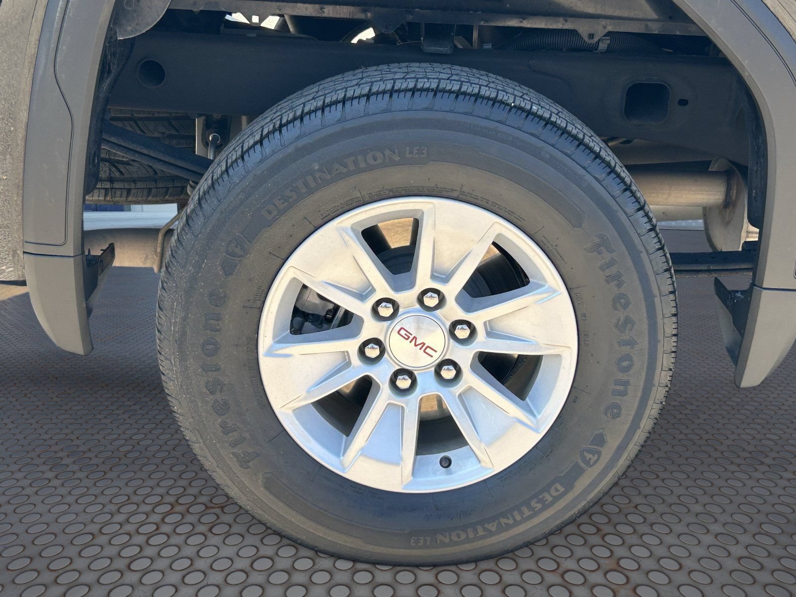 Certified 2025 GMC Sierra 1500 SLE RWD image 10
