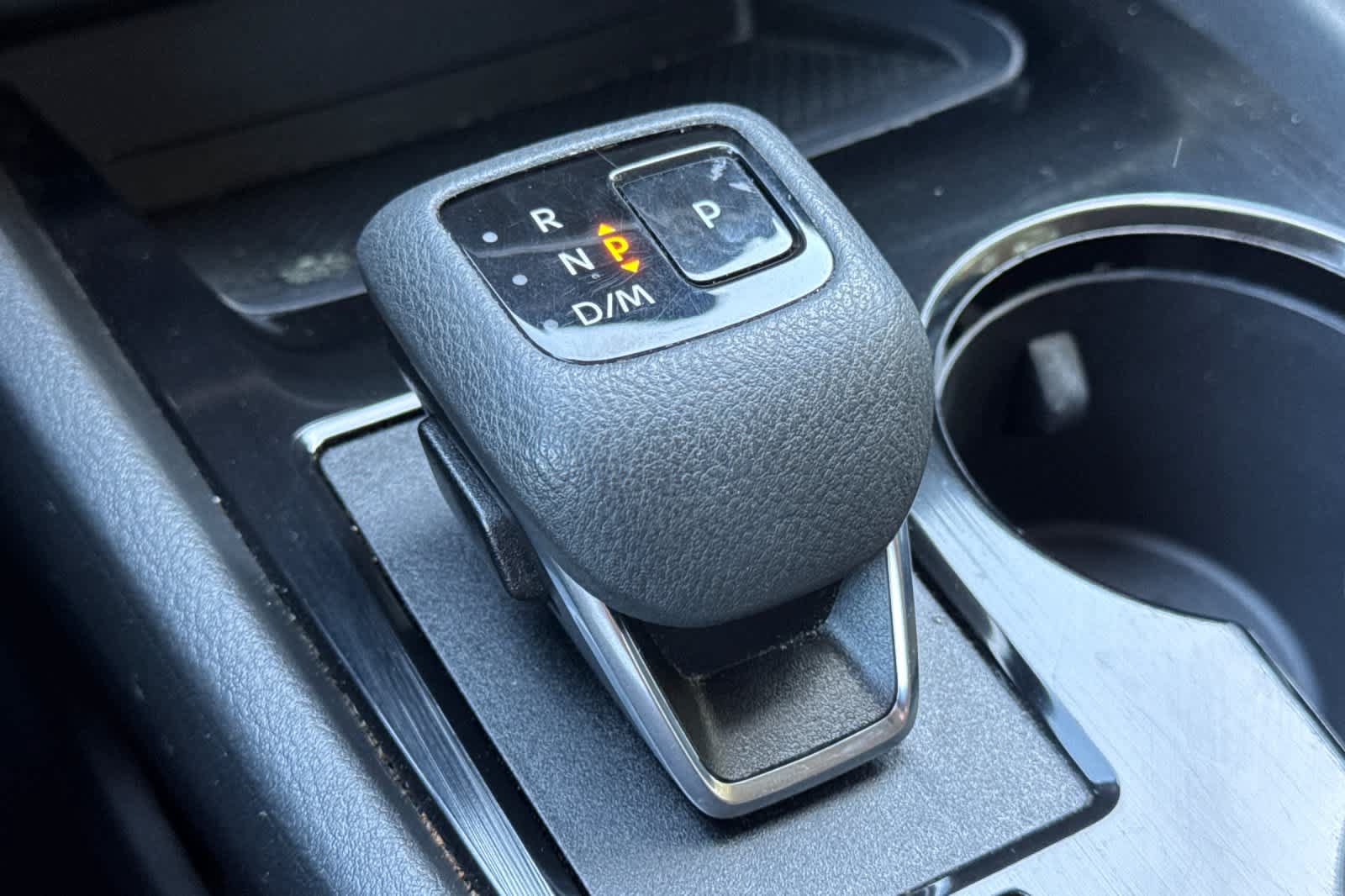 Used 2025 Nissan Rogue SV AWD/4WD image 21