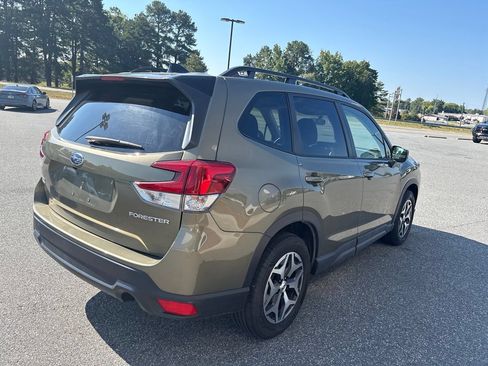 Used 2024 Subaru Forester Premium AWD/4WD image 10