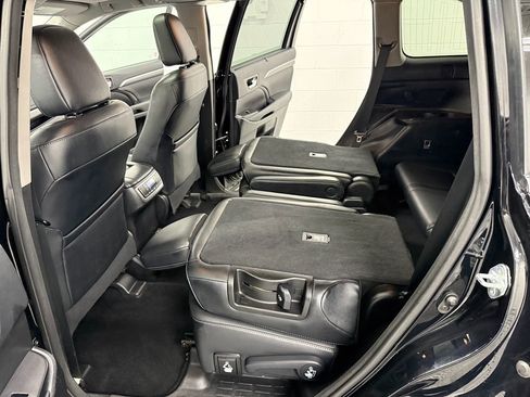 Used 2017 Toyota Highlander SE AWD/4WD image 14