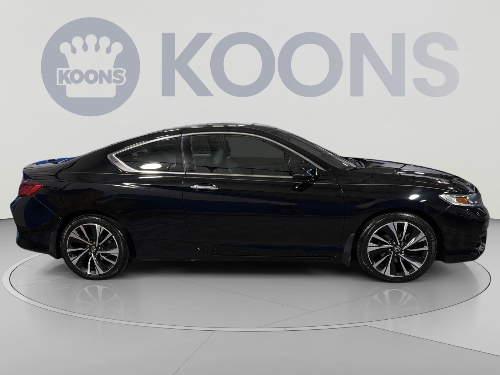 Used 2017 Honda Accord EX-L image 2