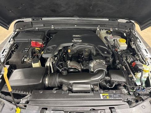 Used 2019 Jeep Wrangler Unlimited Sport S image 34