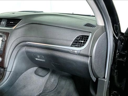 Used 2017 Chevrolet Traverse LT image 14