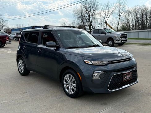 Used 2020 Kia Soul LX image 17