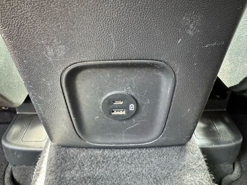 Used 2020 Ford Escape SE image 33