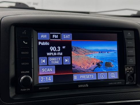 Used 2019 Dodge Grand Caravan SE w/ UConnect Hands-Free Group image 19