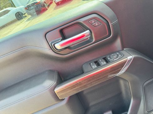 Used 2021 Chevrolet Silverado 1500 RST image 11