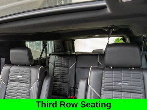 Used 2024 Cadillac Escalade ESV Premium Luxury Platinum AWD/4WD image 13