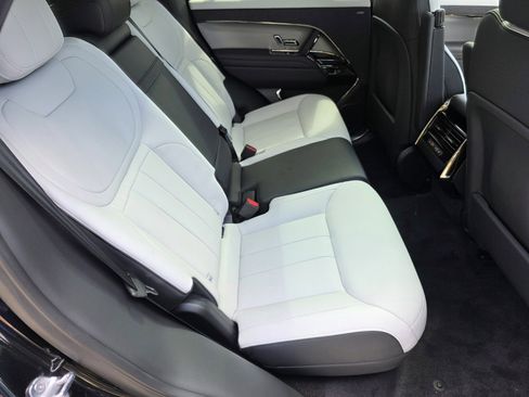 New 2026 Land Rover Range Rover Sport Dynamic SE AWD/4WD image 5