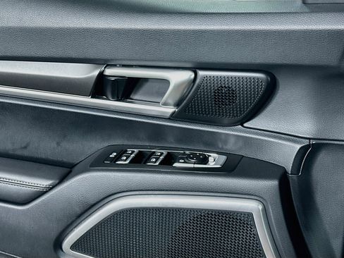 Used 2025 Kia Telluride S FWD image 15
