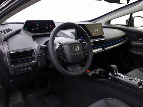 Used 2025 Toyota Prius Limited image 17