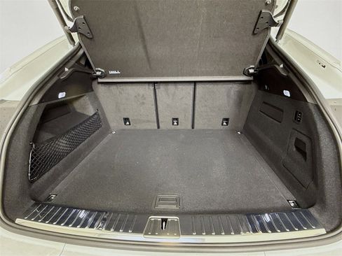 New 2025 Porsche Cayenne Coupe image 28