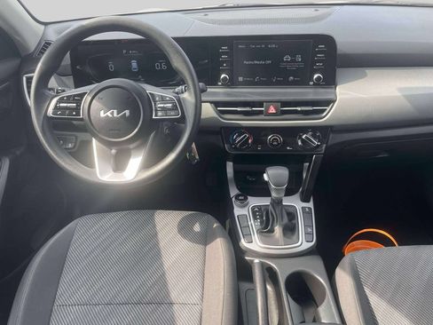 Used 2024 Kia Seltos LX AWD/4WD image 12