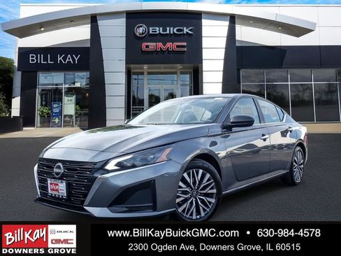 Used 2025 Nissan Altima 2.5 SV FWD image 1