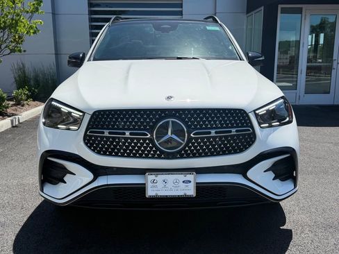 Used 2024 Mercedes-Benz GLE 450 4MATIC image 2