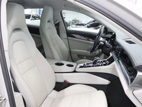 Used 2017 Porsche Panamera 4S AWD/4WD image 34
