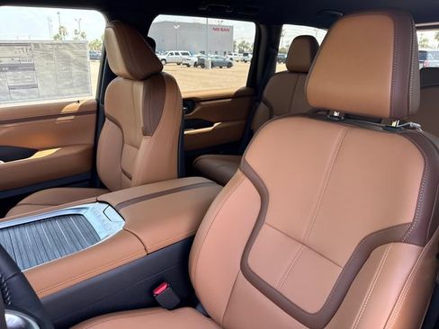 Certified 2026 Nissan Armada SL w/ Captain's Chari Seat Package AWD/4WD image 30