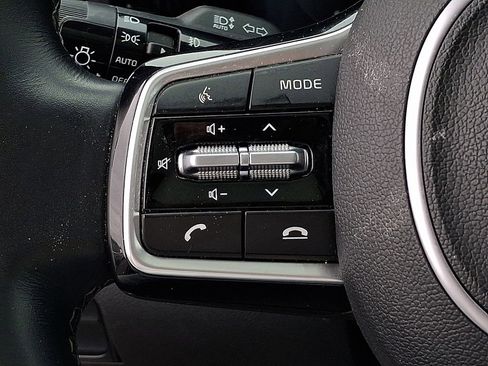 Certified 2023 Kia Sorento SX AWD/4WD image 17