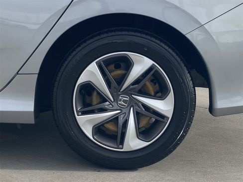 Used 2019 Honda Civic LX image 9