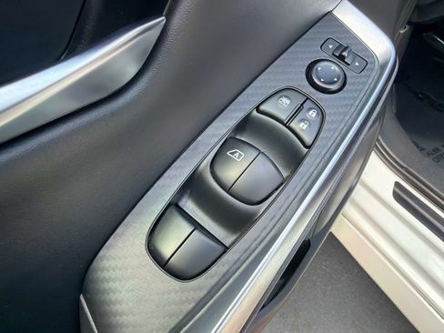 Used 2023 Nissan Sentra SR w/ Electronics Package FWD image 19