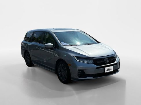 Certified 2025 Honda Odyssey Touring image 2