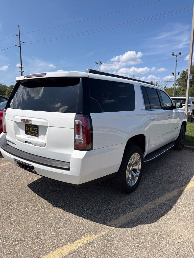 Used 2016 GMC Yukon XL SLE w/ Convenience Package AWD/4WD image 4