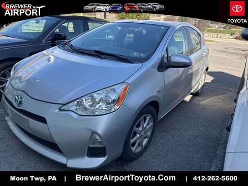 Used 2014 Toyota Prius C Three image 1