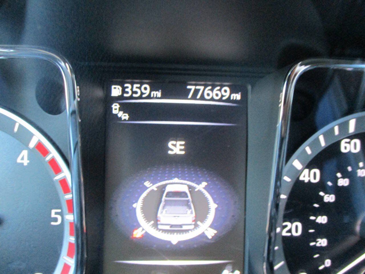 Used 2016 Nissan Titan SL AWD/4WD image 37