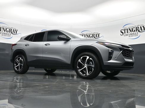 Used 2024 Chevrolet Trax RS w/ Driver Confidence Package image 17