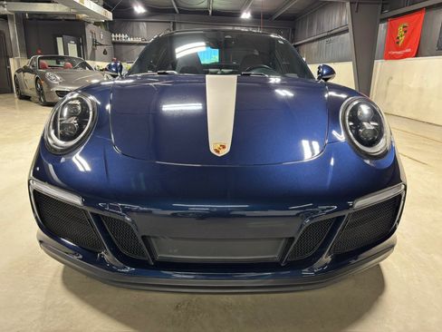 Used 2019 Porsche 911 Carrera GTS RWD image 2