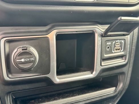 Used 2023 Jeep Wrangler Sport AWD/4WD image 22